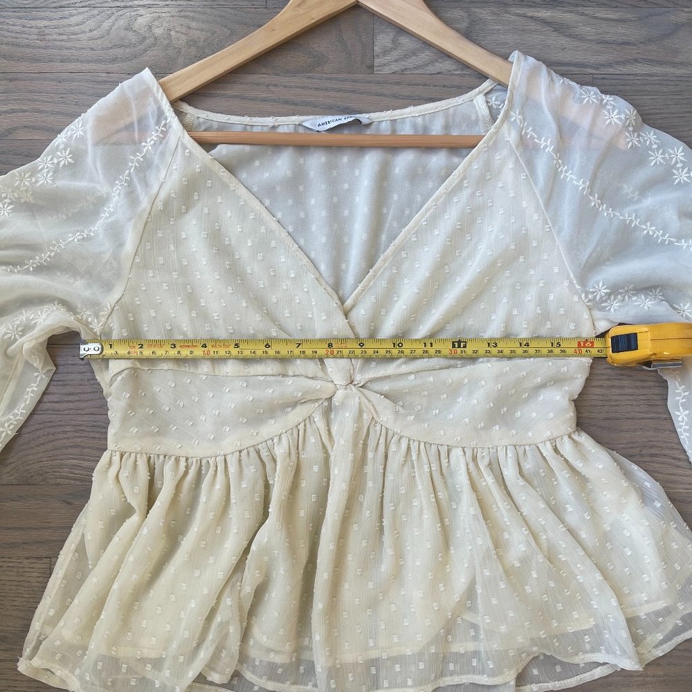 American Eagle Cream Peplum Blouse Size Medium - Picture 7 of 9